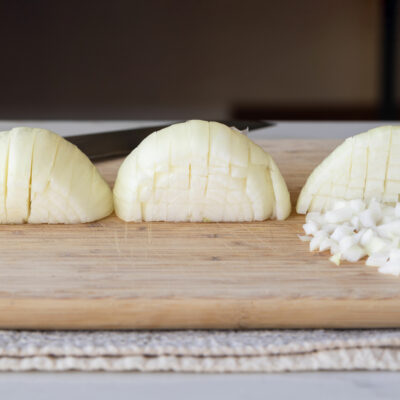 Dicing an onion