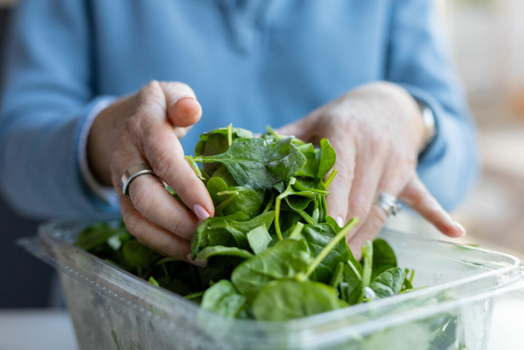 Freezing spinach